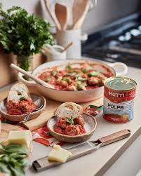 Mutti Finely Chopped Tomatoes Pack of 12x400g